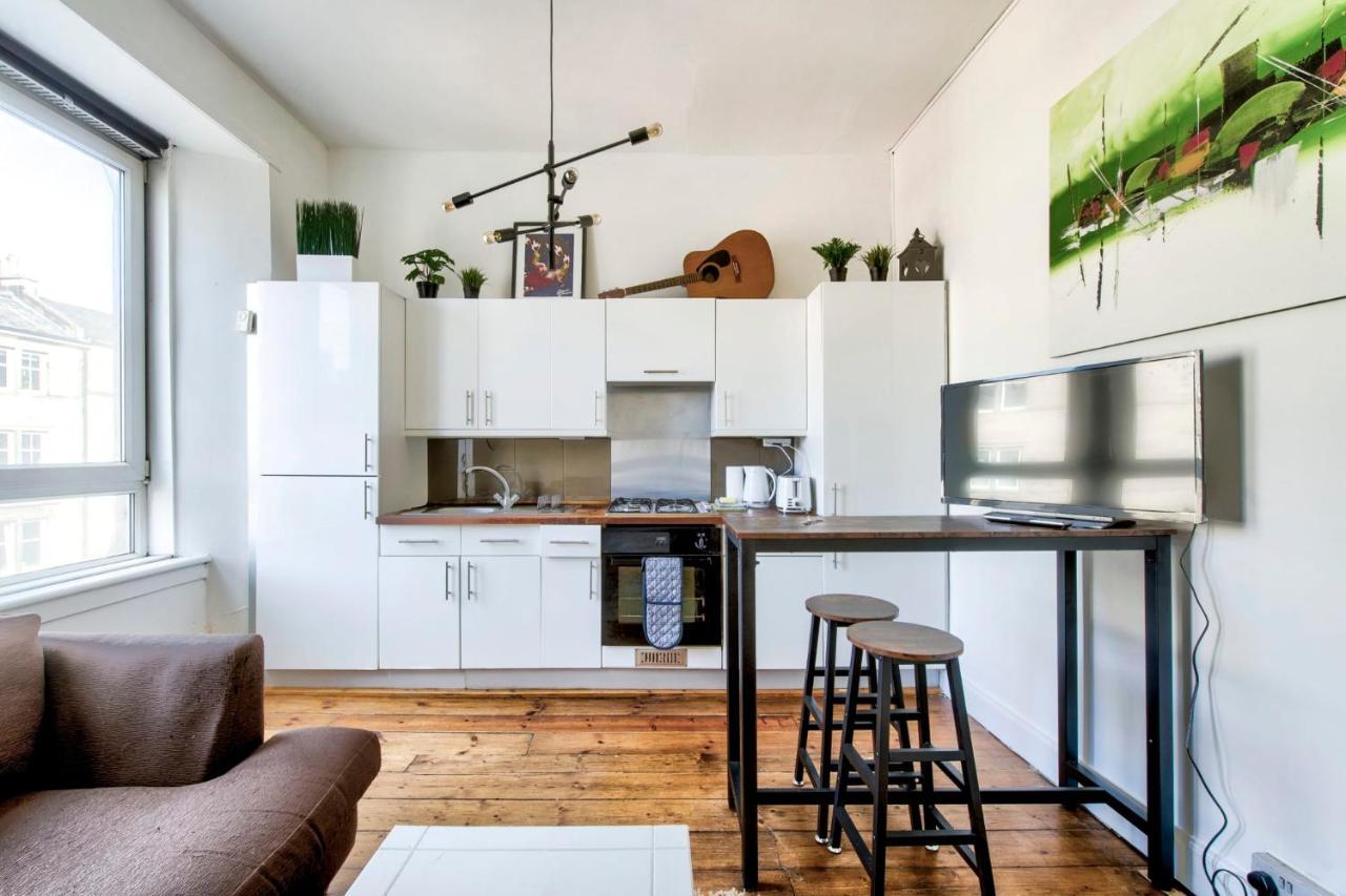 אדינבורו Artsy Modern 1Br Home In Abbeyhill מראה חיצוני תמונה