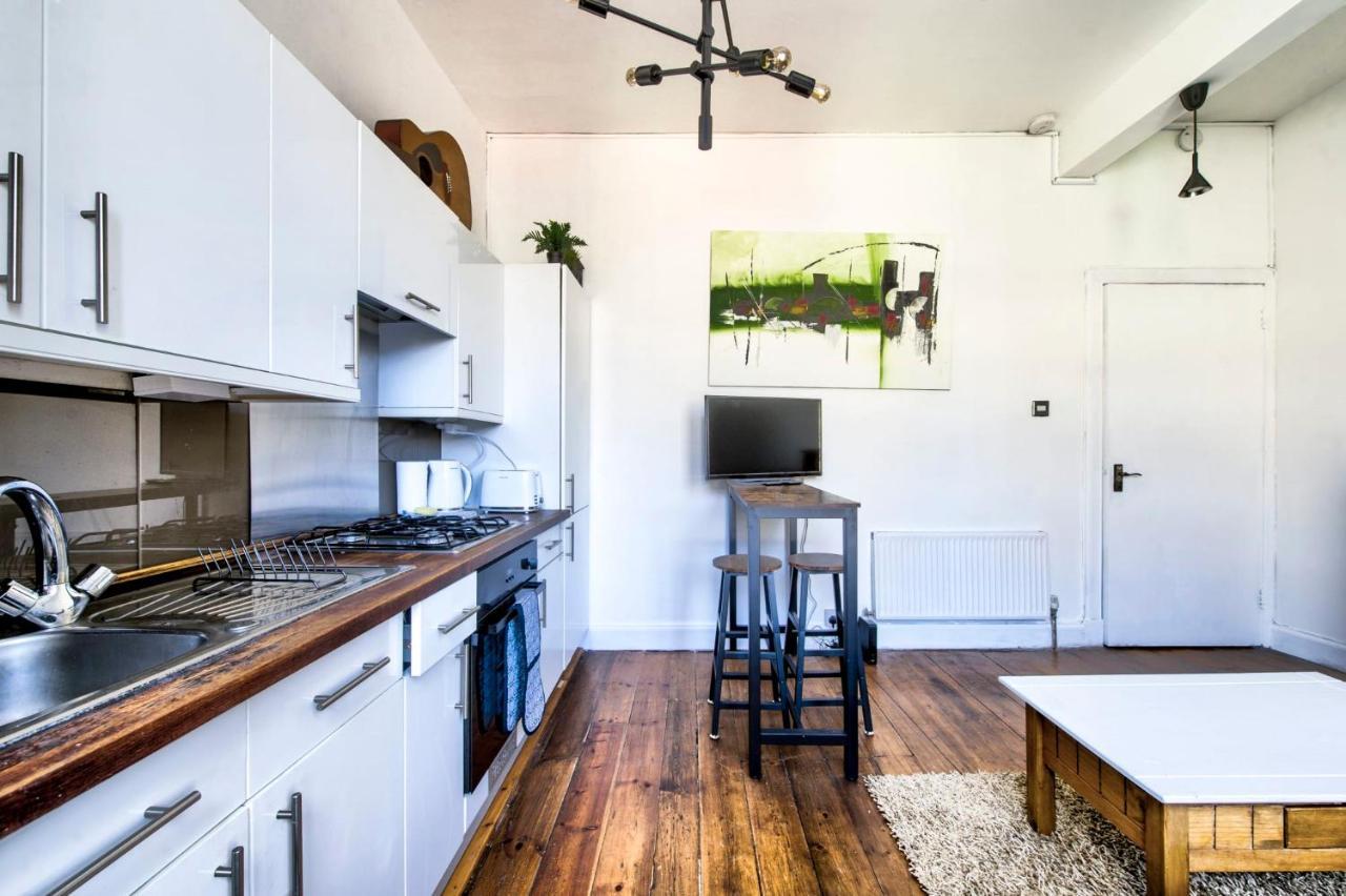 אדינבורו Artsy Modern 1Br Home In Abbeyhill מראה חיצוני תמונה