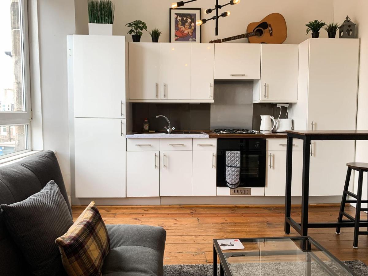 אדינבורו Artsy Modern 1Br Home In Abbeyhill מראה חיצוני תמונה