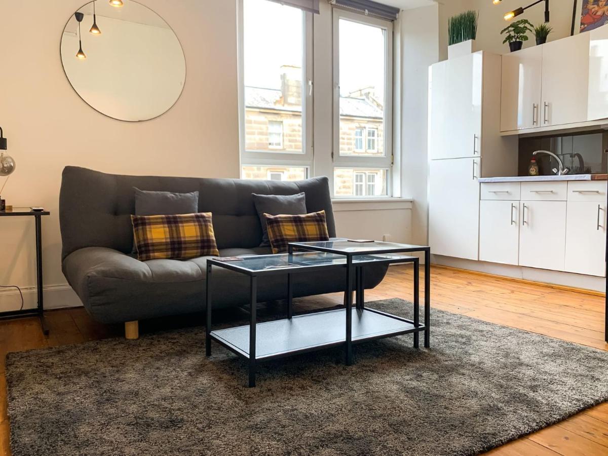 אדינבורו Artsy Modern 1Br Home In Abbeyhill מראה חיצוני תמונה